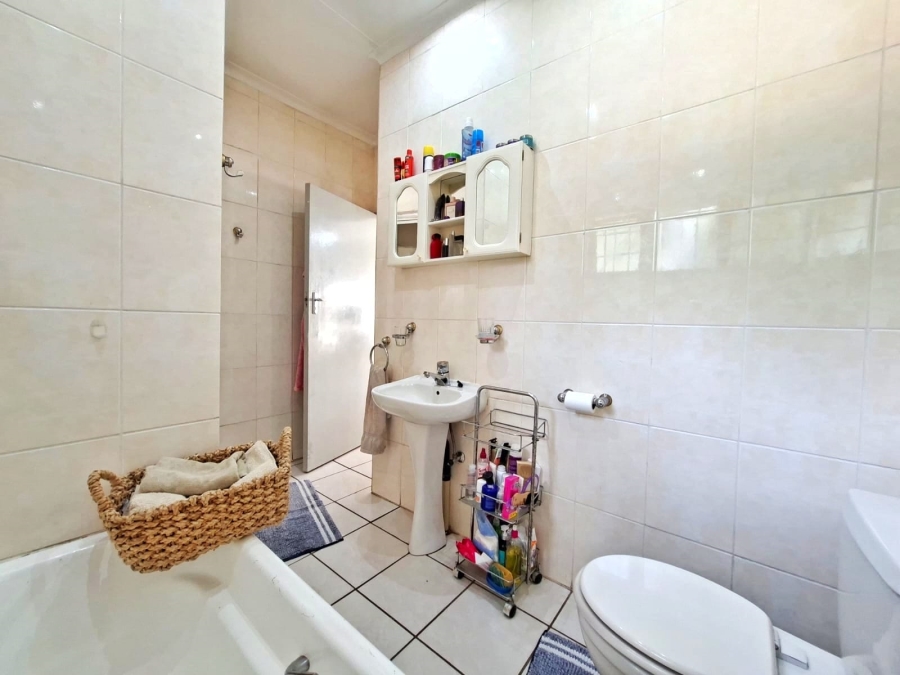 3 Bedroom Property for Sale in Vorna Valley Gauteng