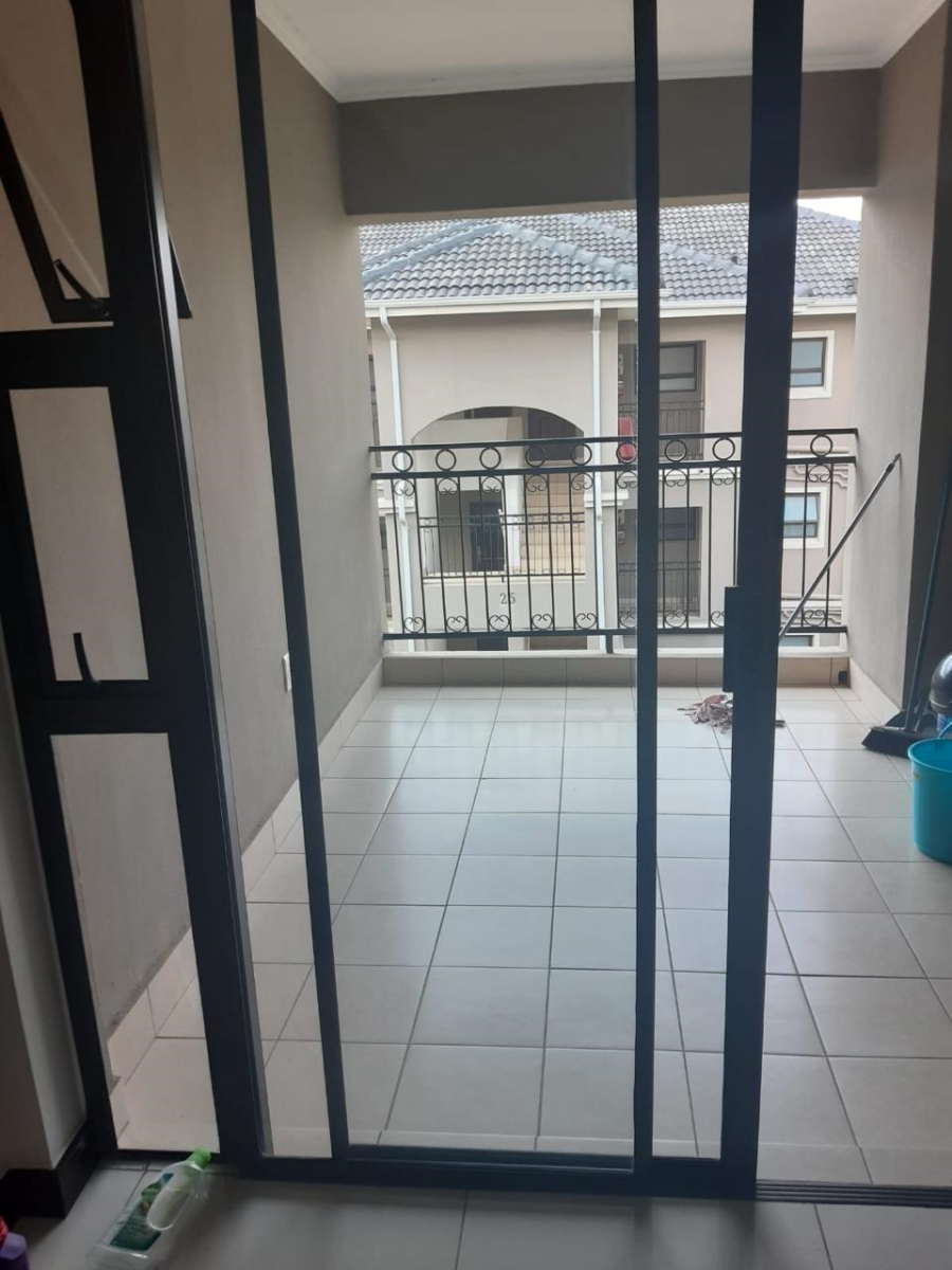 To Let 1 Bedroom Property for Rent in Fourways Gauteng