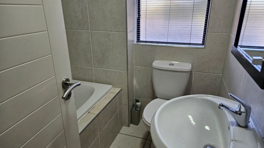 To Let 3 Bedroom Property for Rent in Morningside Gauteng