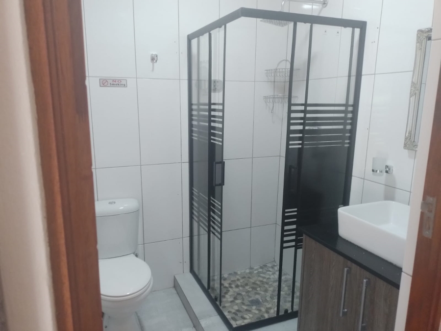 11 Bedroom Property for Sale in Helderkruin Gauteng
