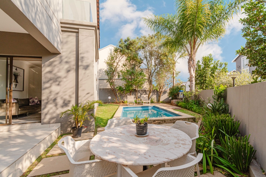 5 Bedroom Property for Sale in Beverley Gauteng
