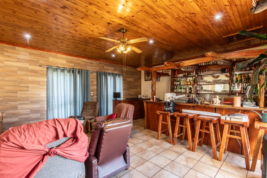 4 Bedroom Property for Sale in Helikonpark Gauteng