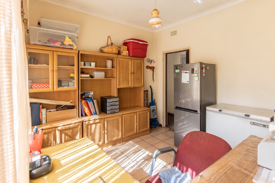 4 Bedroom Property for Sale in Helikonpark Gauteng