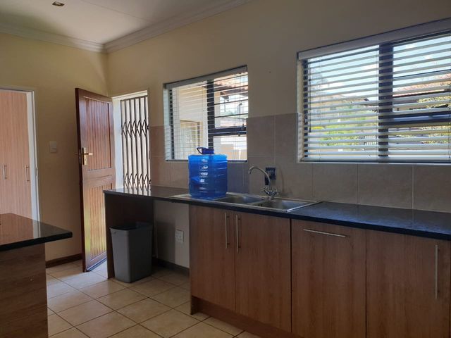To Let 4 Bedroom Property for Rent in Greengate Gauteng