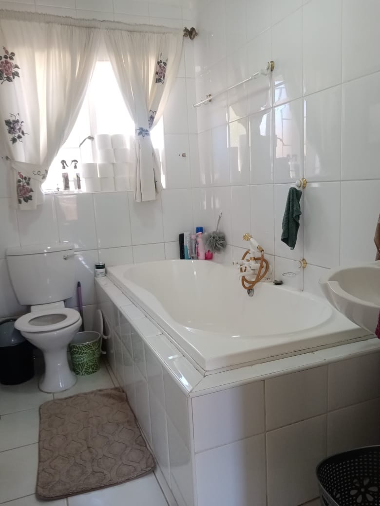 3 Bedroom Property for Sale in Greenhills Gauteng