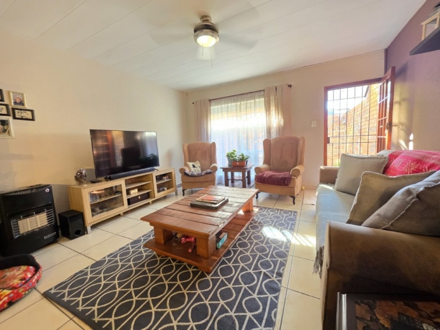 2 Bedroom Property for Sale in New Redruth Gauteng