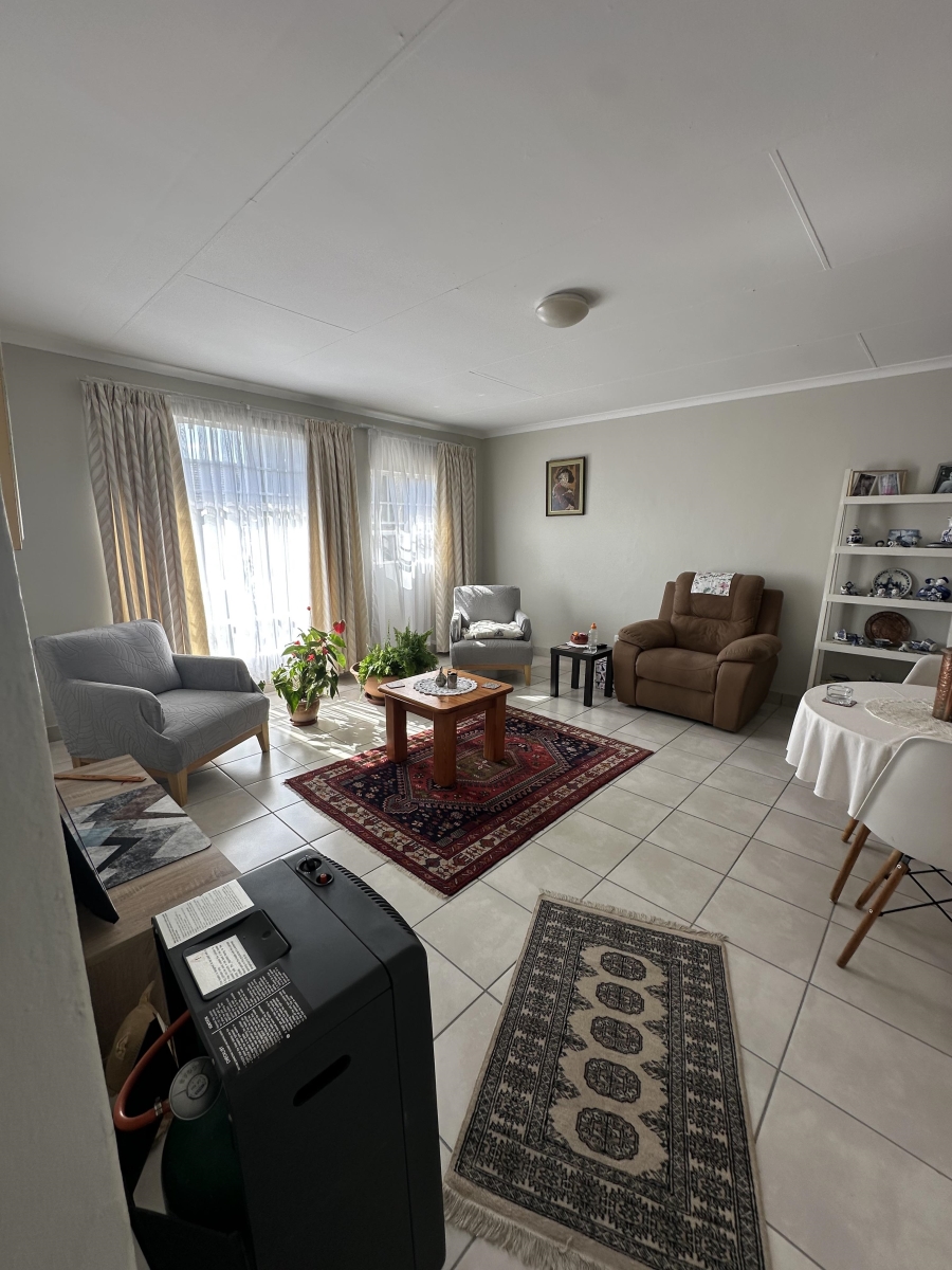 2 Bedroom Property for Sale in Verwoerdpark Gauteng