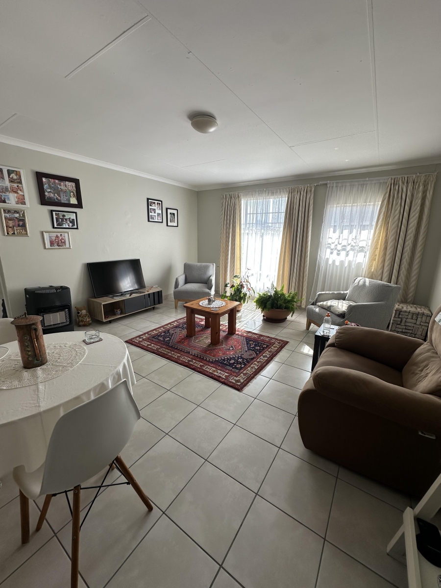 2 Bedroom Property for Sale in Verwoerdpark Gauteng