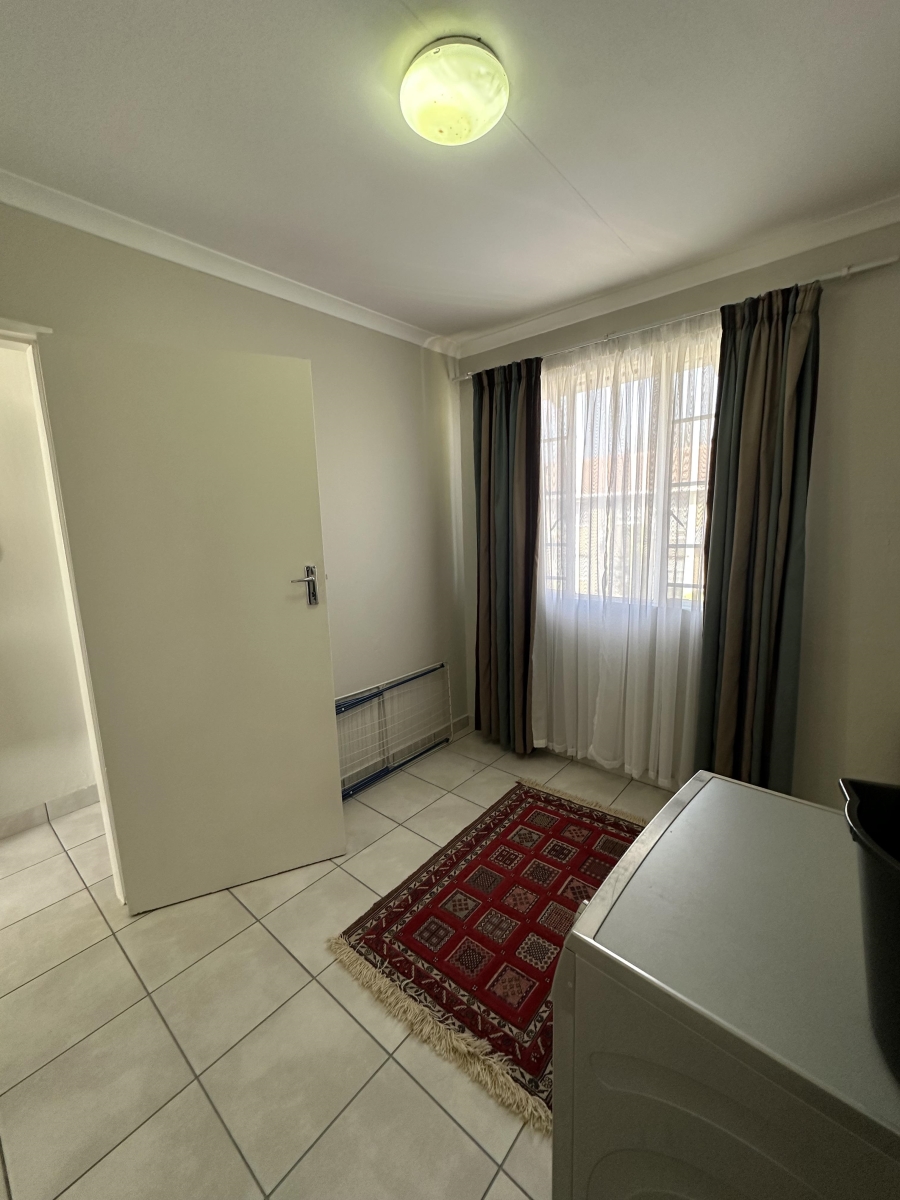 2 Bedroom Property for Sale in Verwoerdpark Gauteng