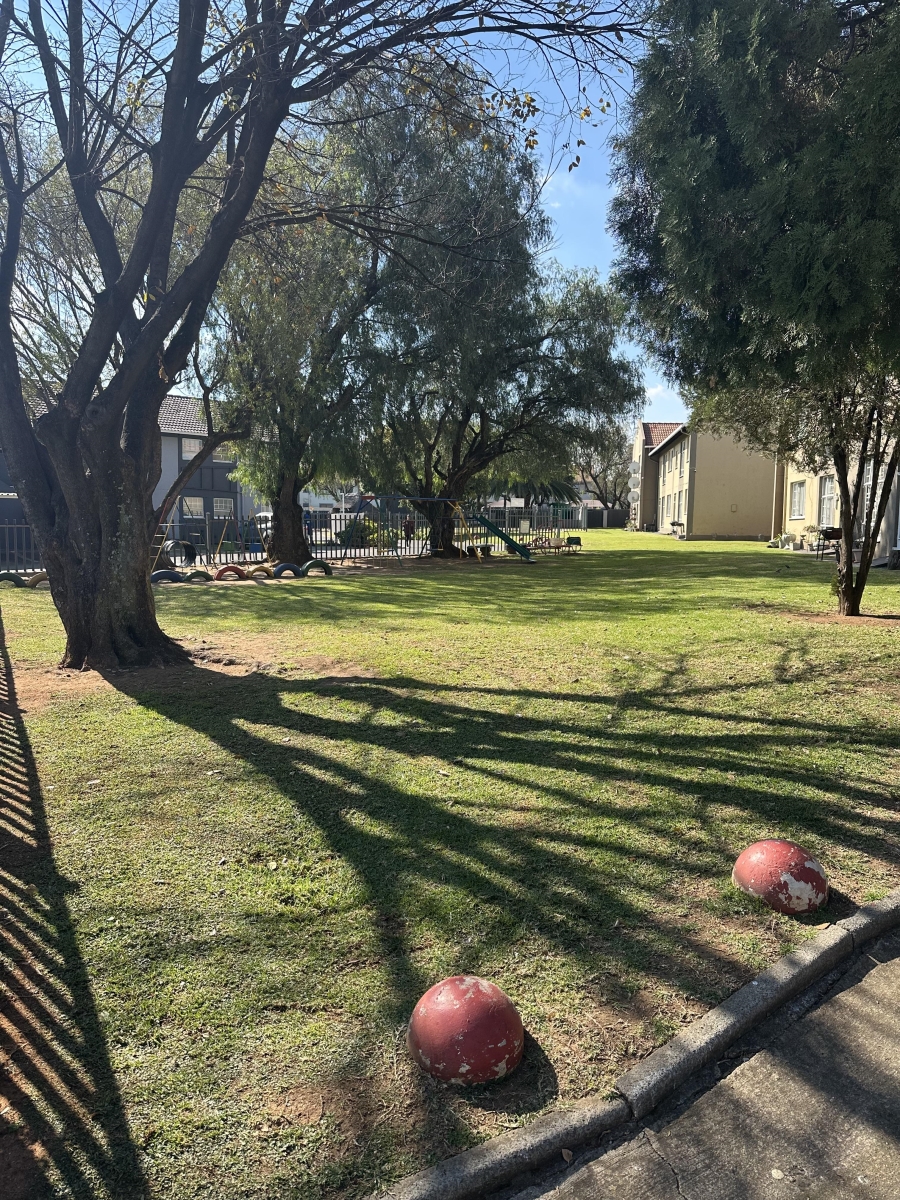 2 Bedroom Property for Sale in Verwoerdpark Gauteng