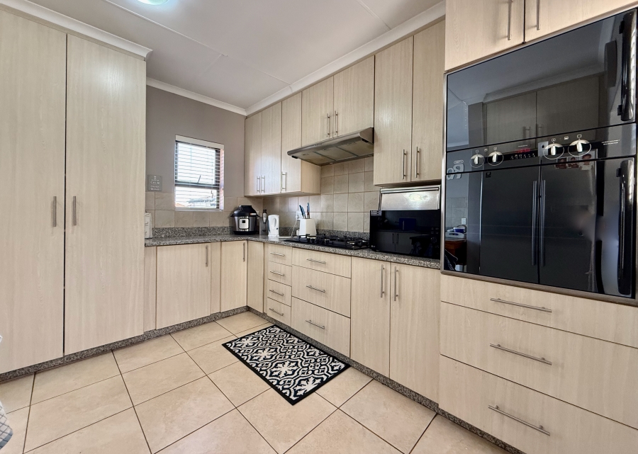 3 Bedroom Property for Sale in The Meadows Gauteng