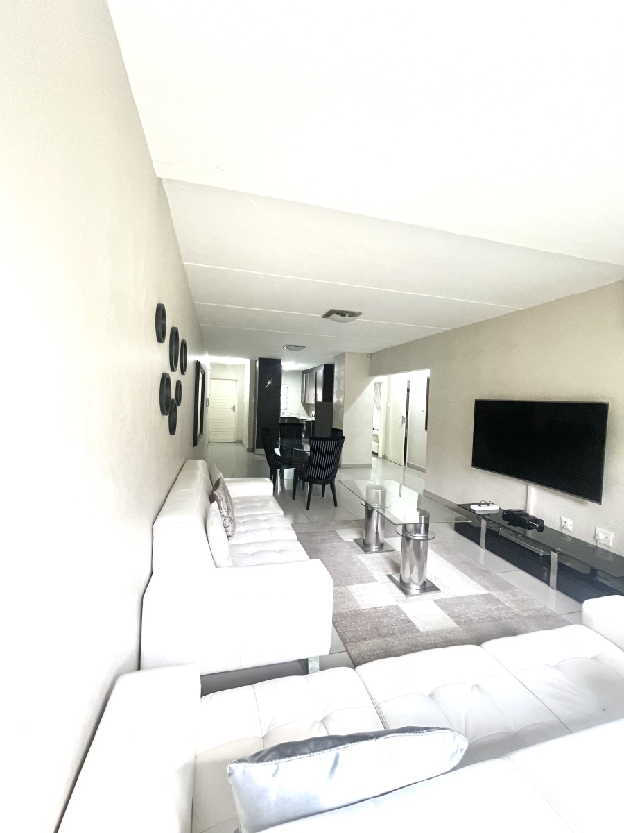 To Let 2 Bedroom Property for Rent in Sandown Gauteng