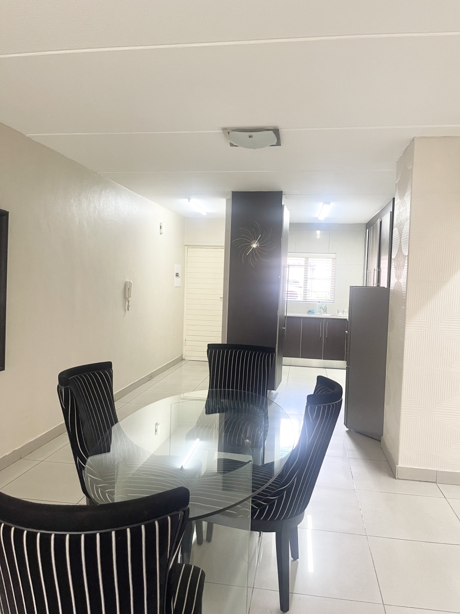 To Let 2 Bedroom Property for Rent in Sandown Gauteng