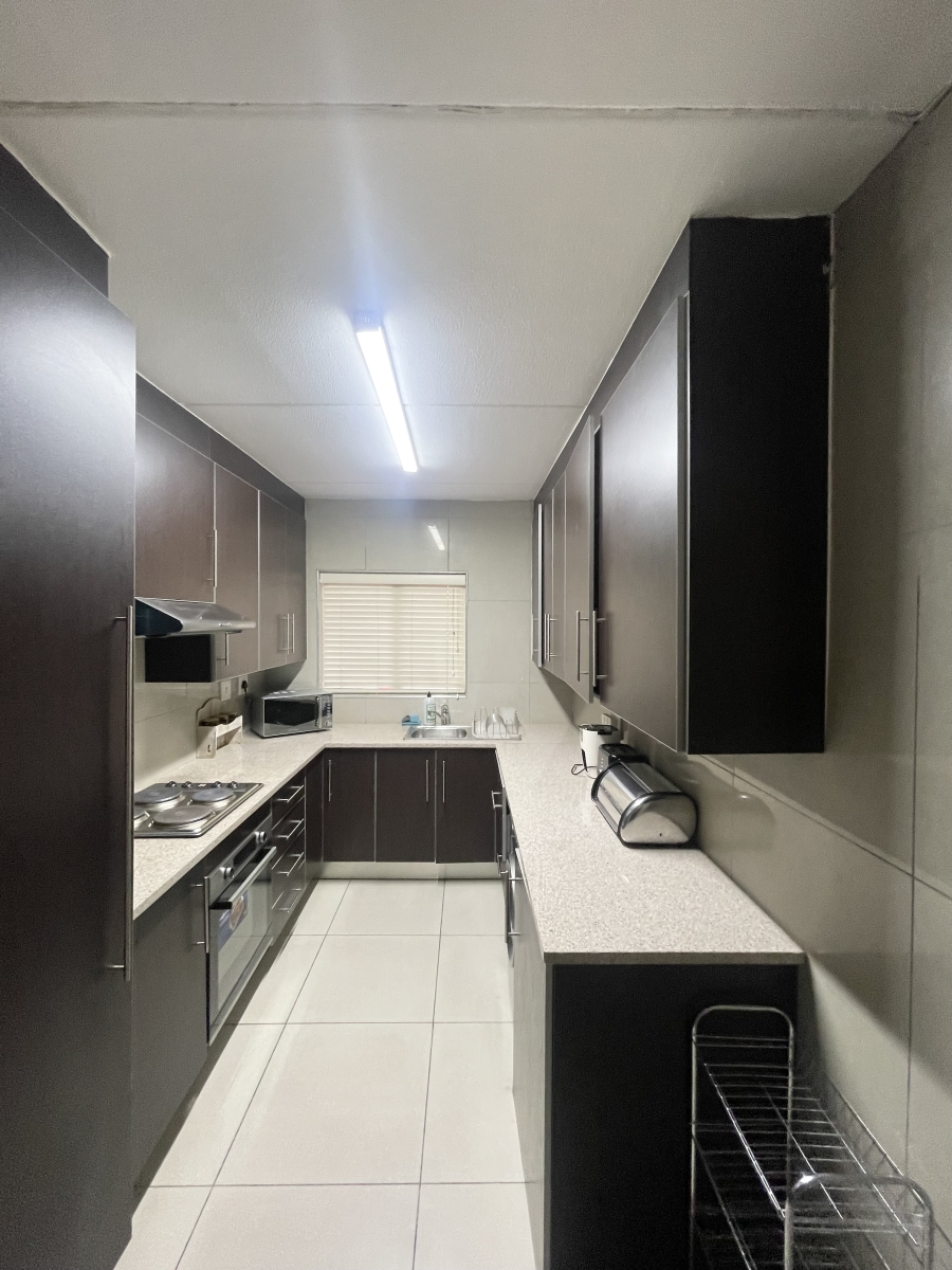 To Let 2 Bedroom Property for Rent in Sandown Gauteng