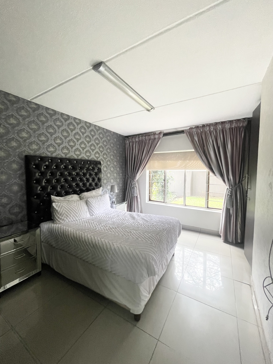 To Let 2 Bedroom Property for Rent in Sandown Gauteng