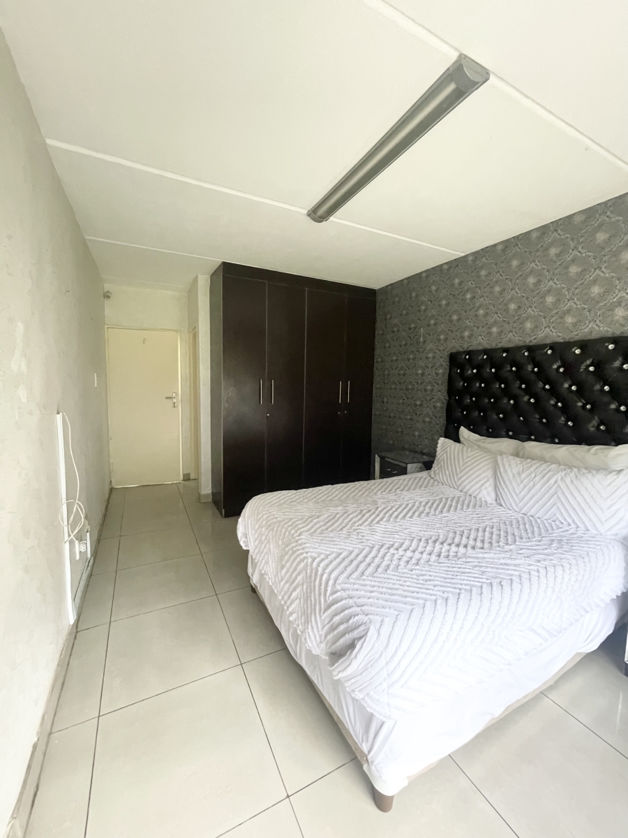 To Let 2 Bedroom Property for Rent in Sandown Gauteng