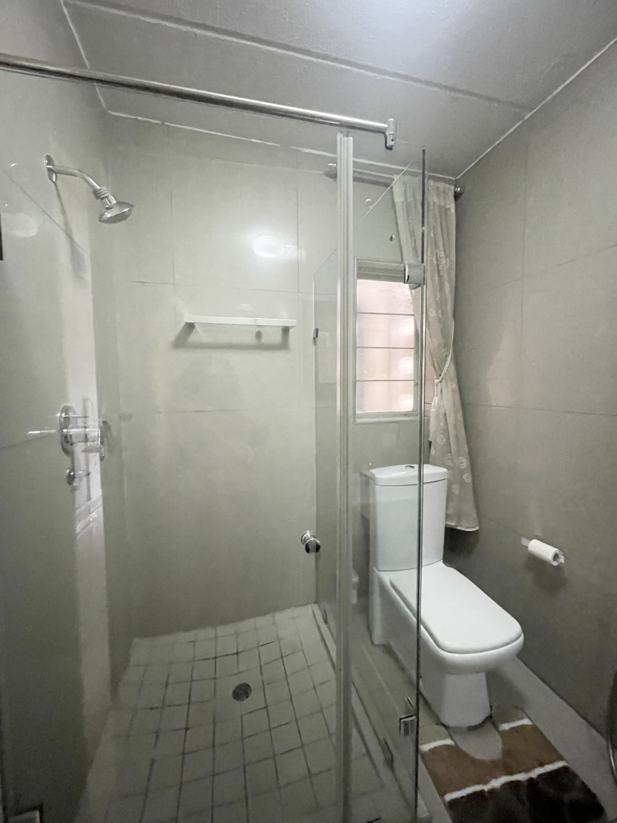 To Let 2 Bedroom Property for Rent in Sandown Gauteng