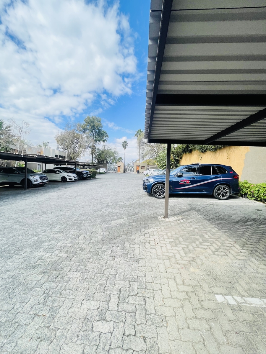 To Let 2 Bedroom Property for Rent in Sandown Gauteng