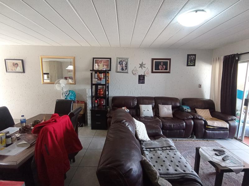 3 Bedroom Property for Sale in Oakdene Gauteng