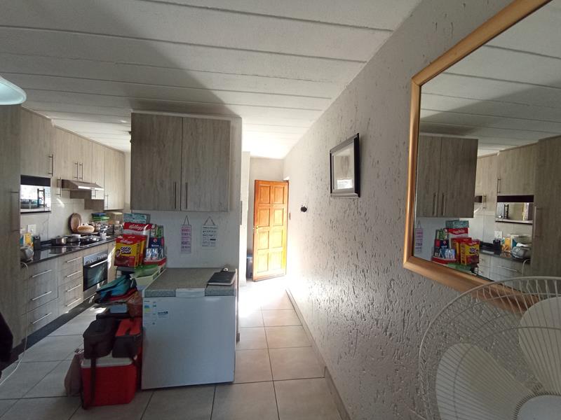 3 Bedroom Property for Sale in Oakdene Gauteng