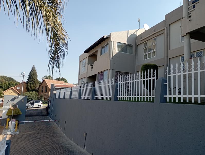3 Bedroom Property for Sale in Oakdene Gauteng