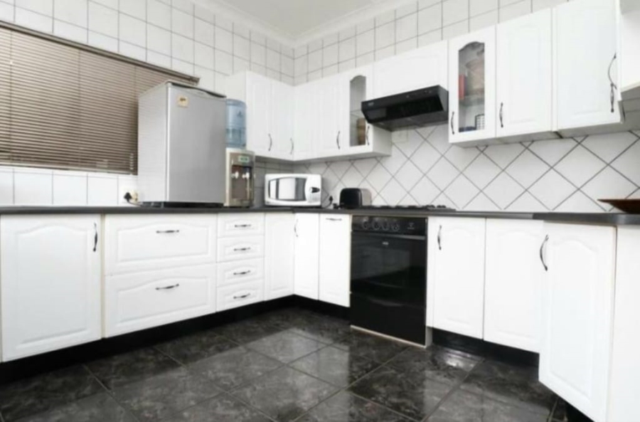 2 Bedroom Property for Sale in Selection Park Gauteng