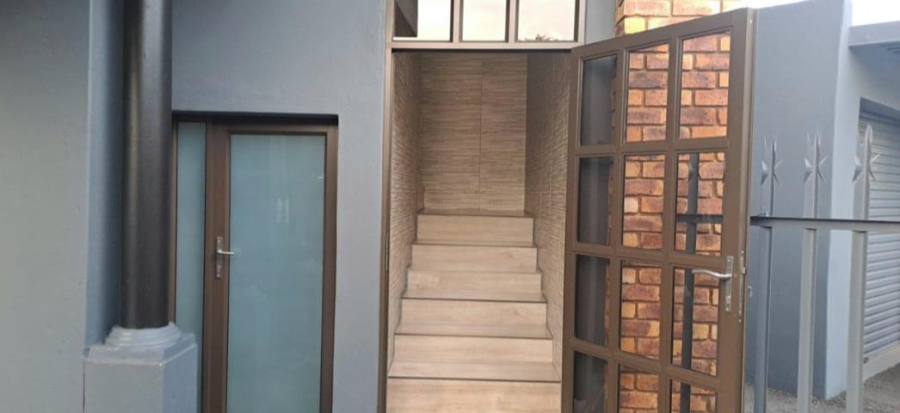 2 Bedroom Property for Sale in Selection Park Gauteng