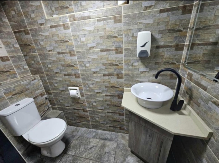 2 Bedroom Property for Sale in Selection Park Gauteng