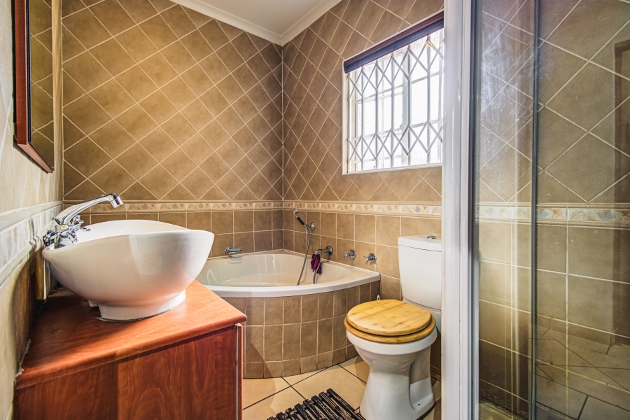 4 Bedroom Property for Sale in Parkrand Gauteng