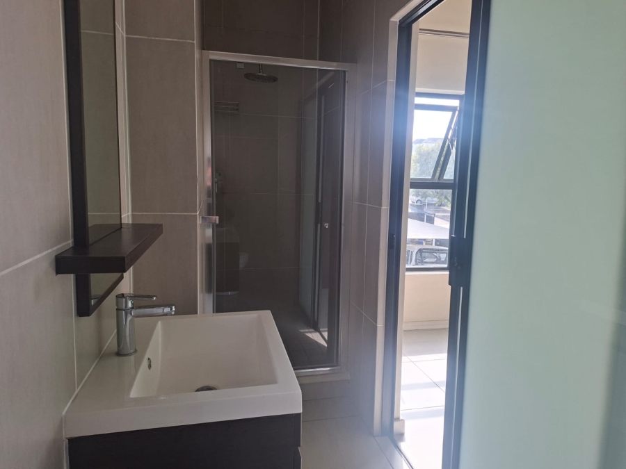 1 Bedroom Property for Sale in Greenstone Ridge Gauteng