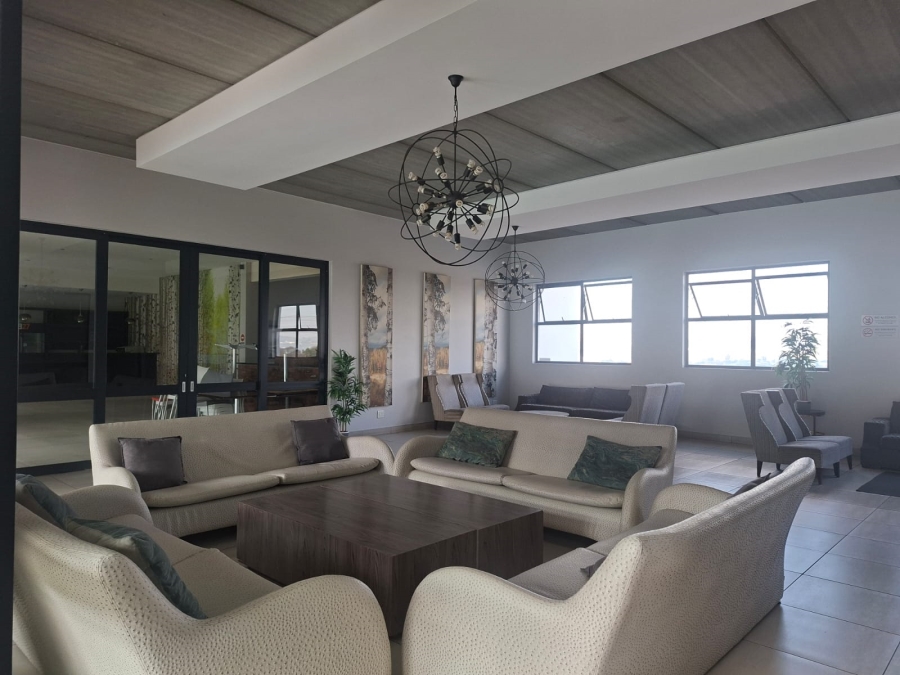 1 Bedroom Property for Sale in Greenstone Ridge Gauteng