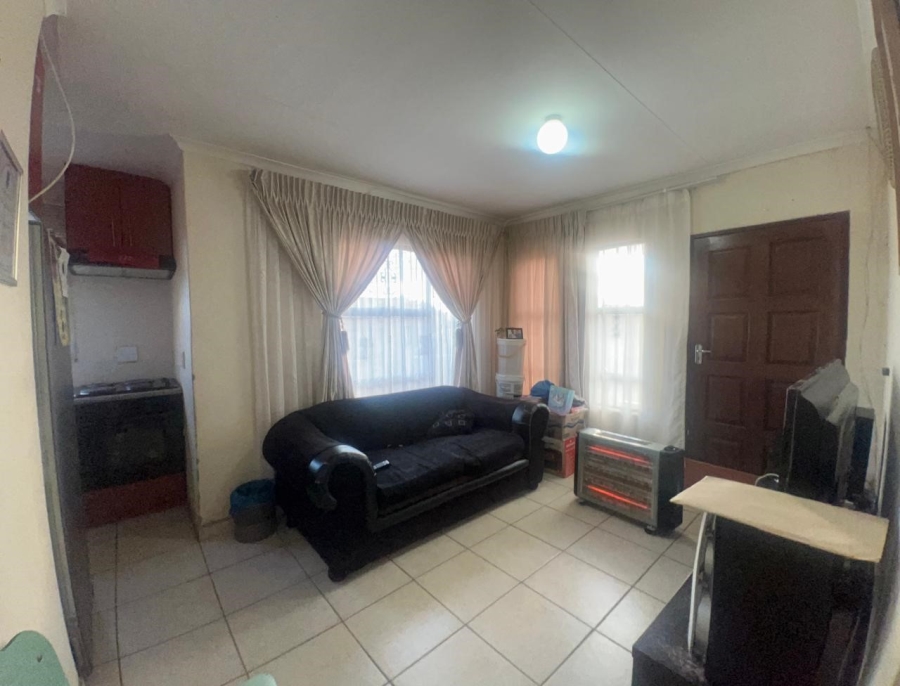 2 Bedroom Property for Sale in Kagiso Gauteng