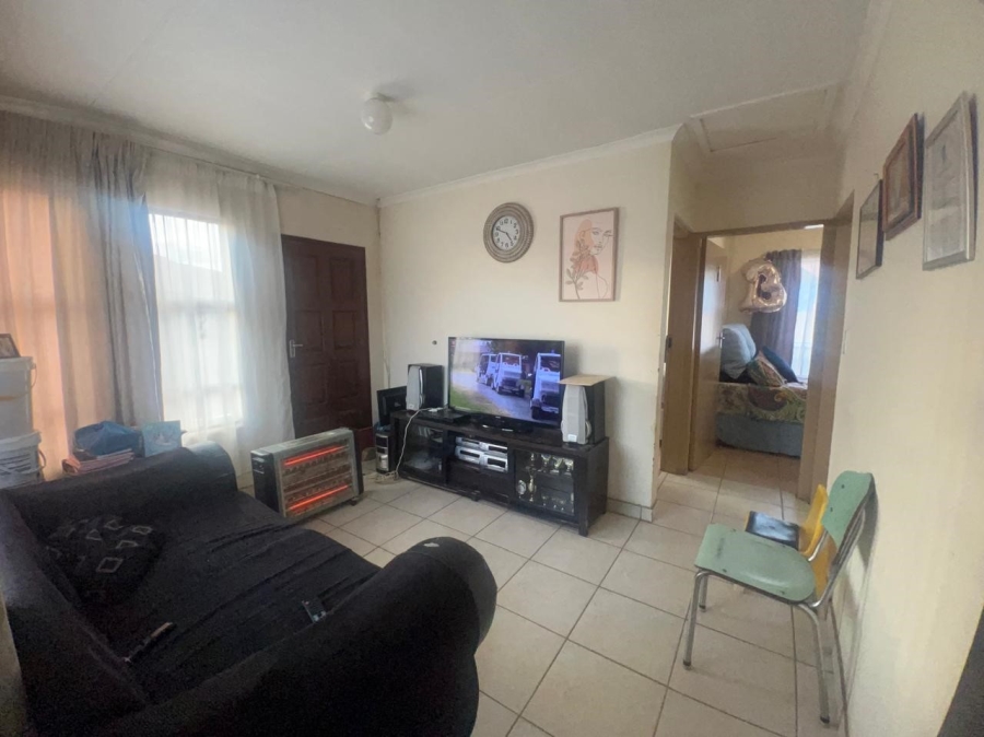 2 Bedroom Property for Sale in Kagiso Gauteng