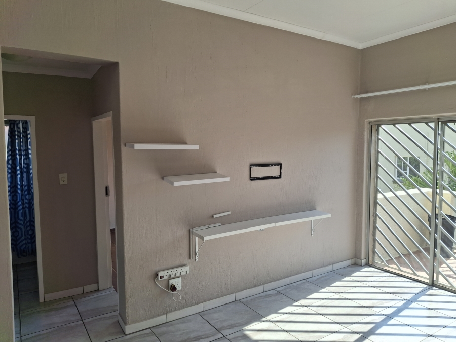 To Let 2 Bedroom Property for Rent in Garsfontein Gauteng
