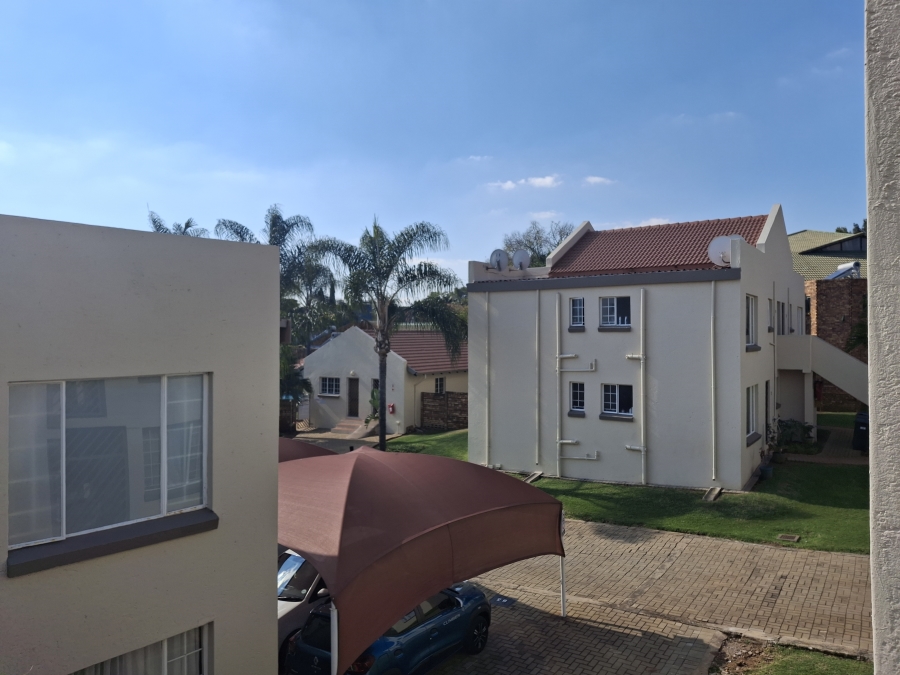 To Let 2 Bedroom Property for Rent in Garsfontein Gauteng