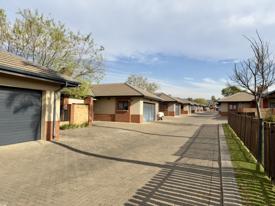 3 Bedroom Property for Sale in Equestria Gauteng