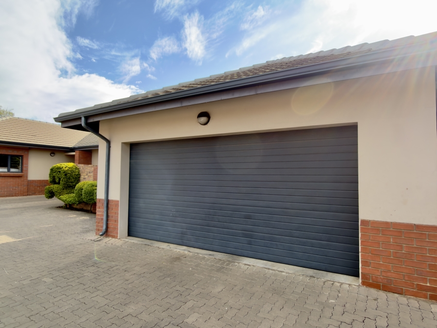 3 Bedroom Property for Sale in Equestria Gauteng