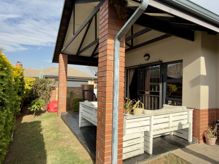 3 Bedroom Property for Sale in Equestria Gauteng