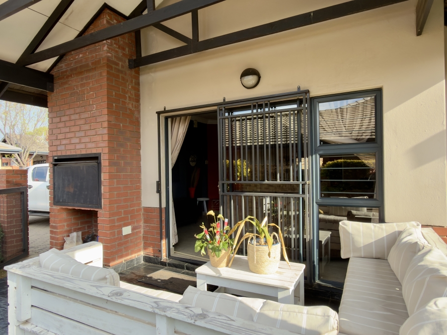 3 Bedroom Property for Sale in Equestria Gauteng