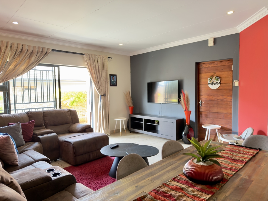 3 Bedroom Property for Sale in Equestria Gauteng