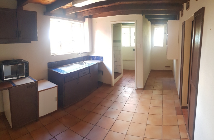 To Let 2 Bedroom Property for Rent in Waverley Gauteng