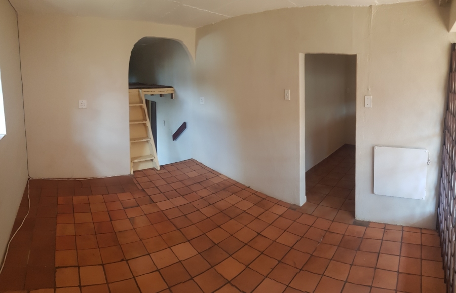 To Let 2 Bedroom Property for Rent in Waverley Gauteng