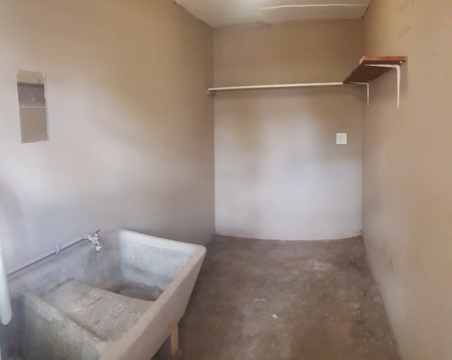 To Let 2 Bedroom Property for Rent in Waverley Gauteng