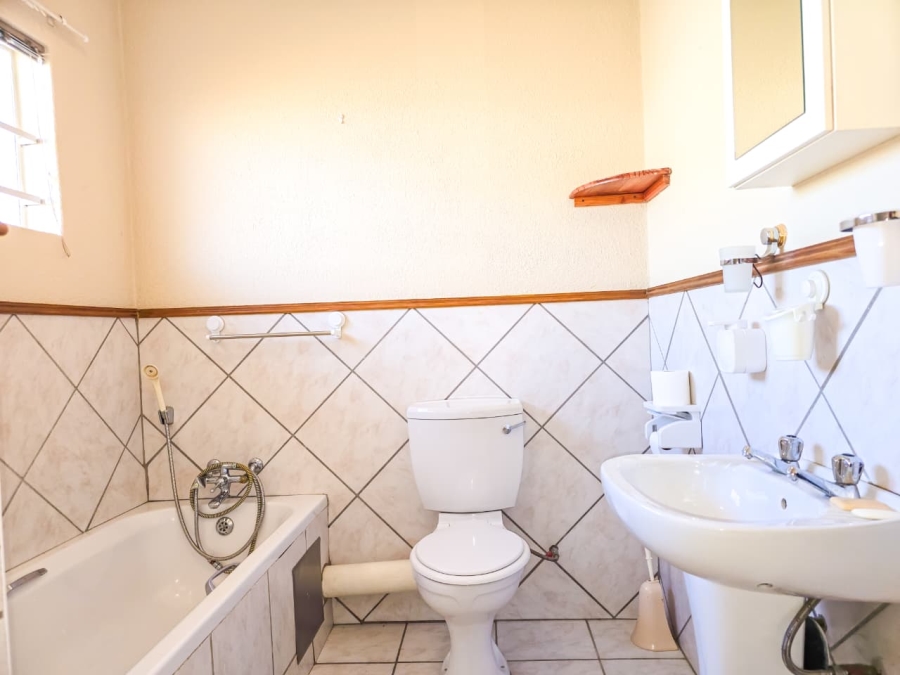 2 Bedroom Property for Sale in Ninapark Gauteng