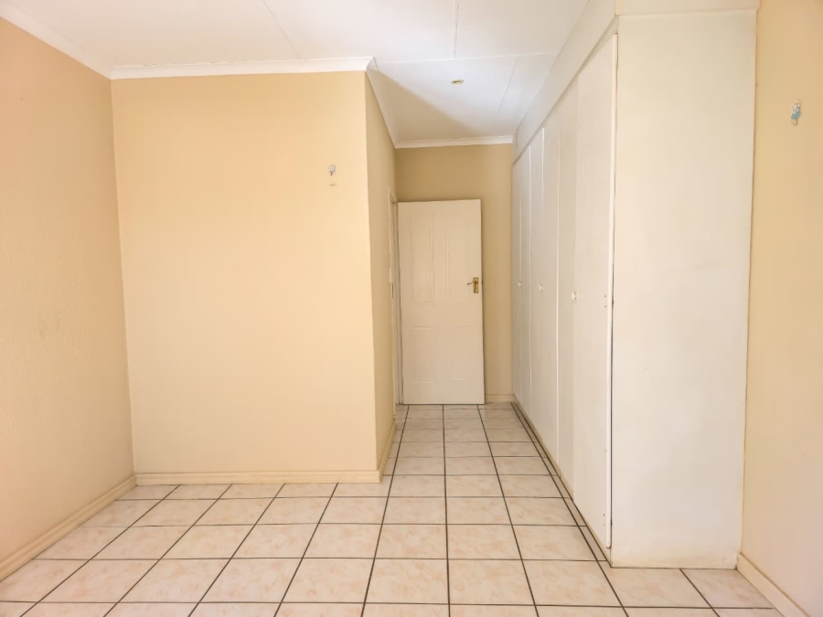 2 Bedroom Property for Sale in Ninapark Gauteng