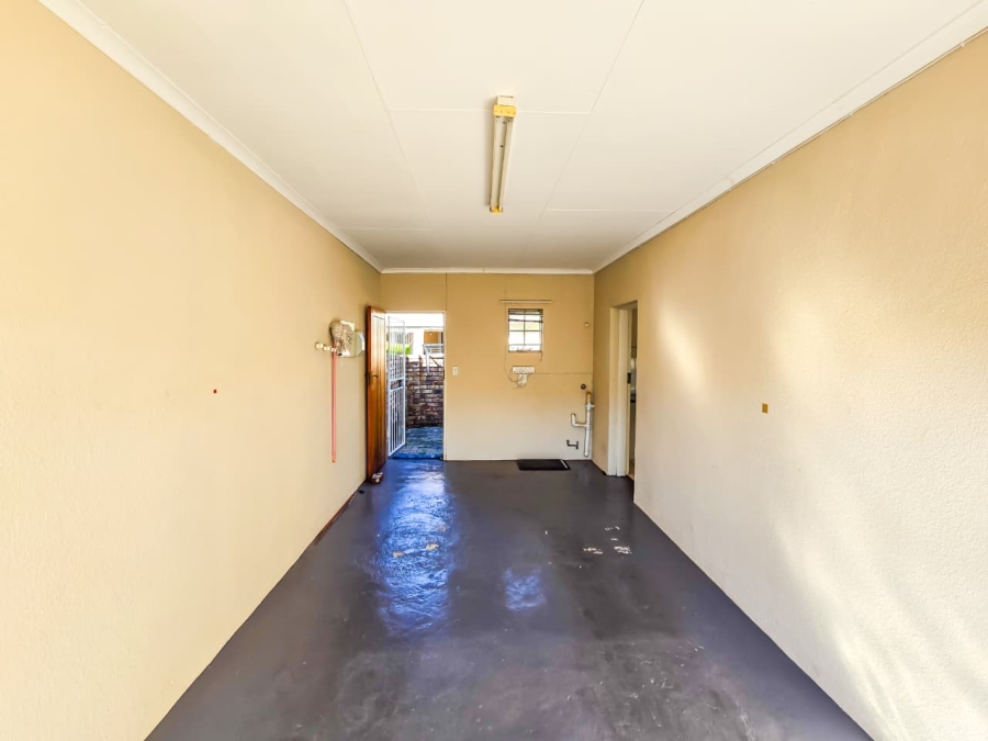 2 Bedroom Property for Sale in Ninapark Gauteng