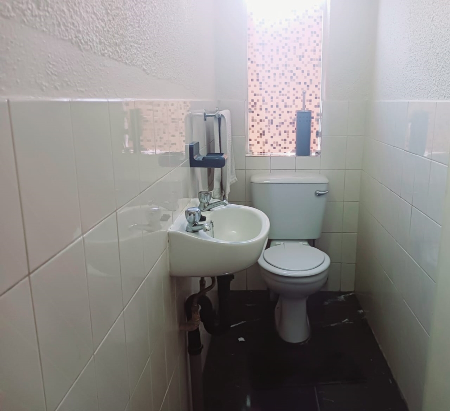 2 Bedroom Property for Sale in Blackheath Gauteng