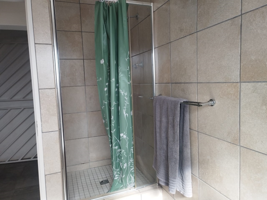 To Let 2 Bedroom Property for Rent in Hartbeesfontein AH Gauteng