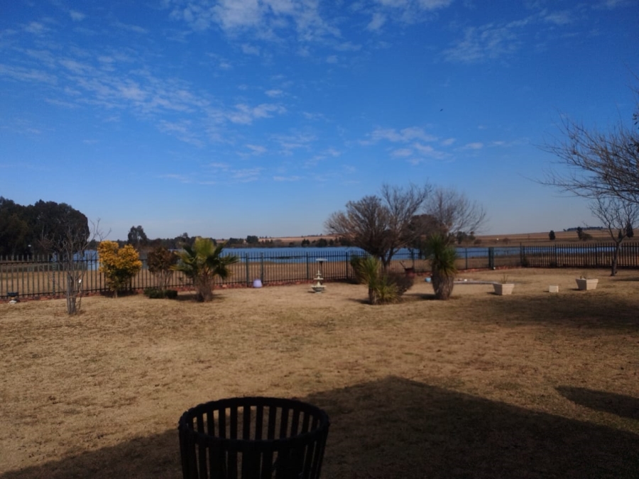 To Let 2 Bedroom Property for Rent in Hartbeesfontein AH Gauteng