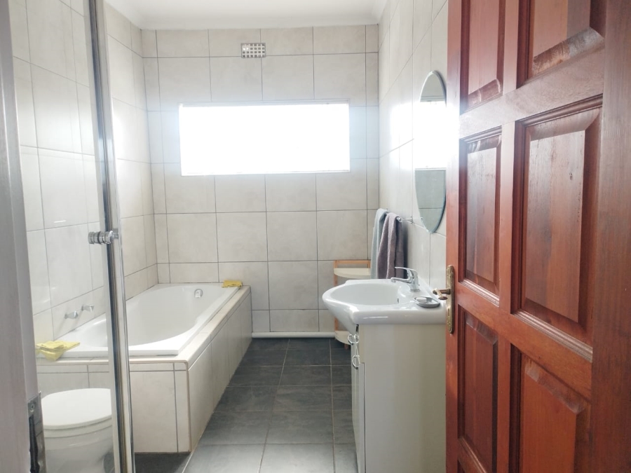 To Let 2 Bedroom Property for Rent in Hartbeesfontein AH Gauteng